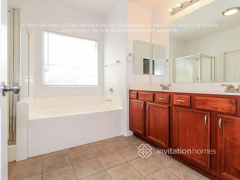 15949 W Mauna Loa Ln — Photo 12