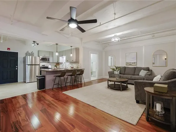 148 Bernon St APT 19, Woonsocket, RI 02895