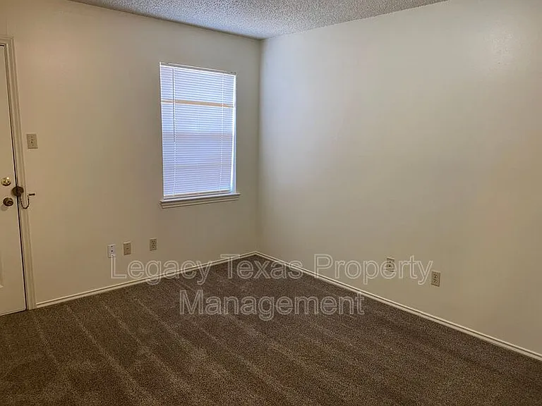1412 Courtney Pl #A — Photo 21