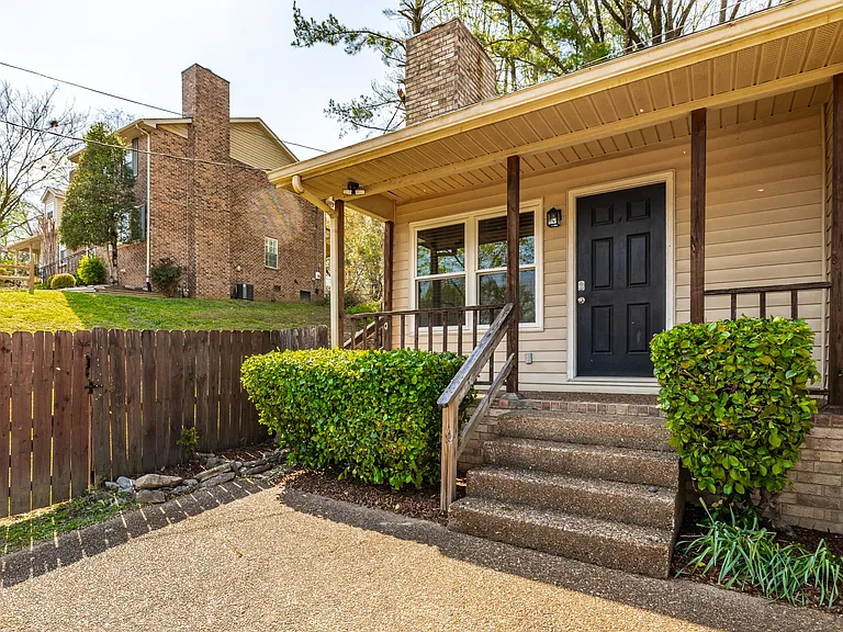 5507 Hill Ct — Photo 2