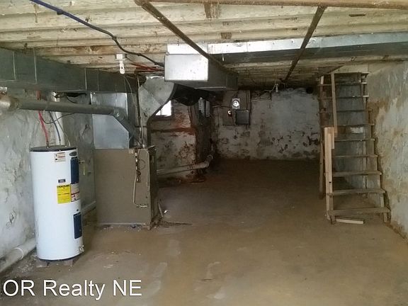 2nd image of 3856 N Franklin St