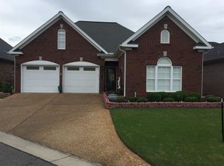 918 Village Ct SW, Decatur, AL 35603