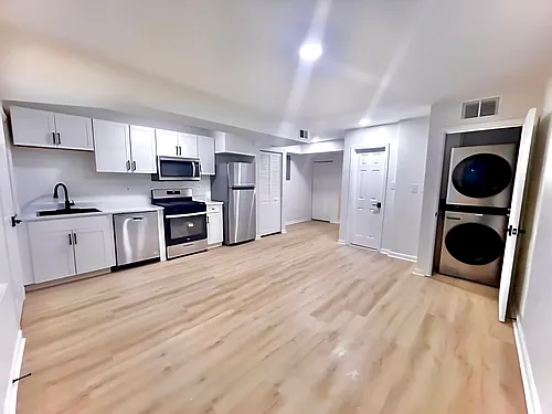 1212 16th St NE #1 Photo 1