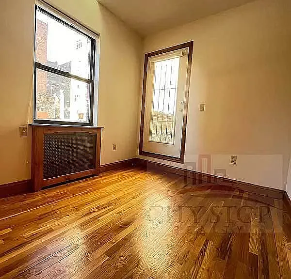 203 W 85th St #PENTHOUSE — Photo 4