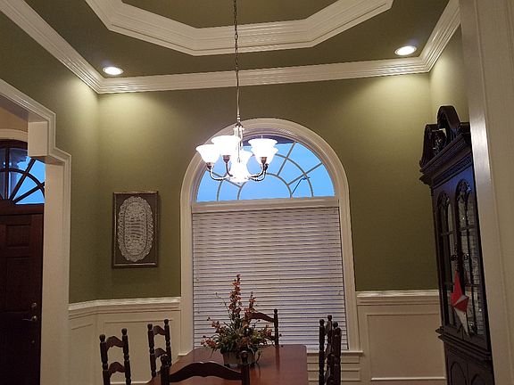 trey ceiling in dining room
