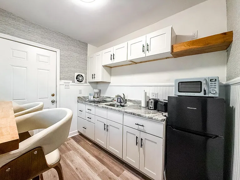1008 Juniper St — Photo 11