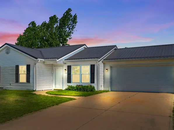 100 Charles Dr, Fremont, IN 46737