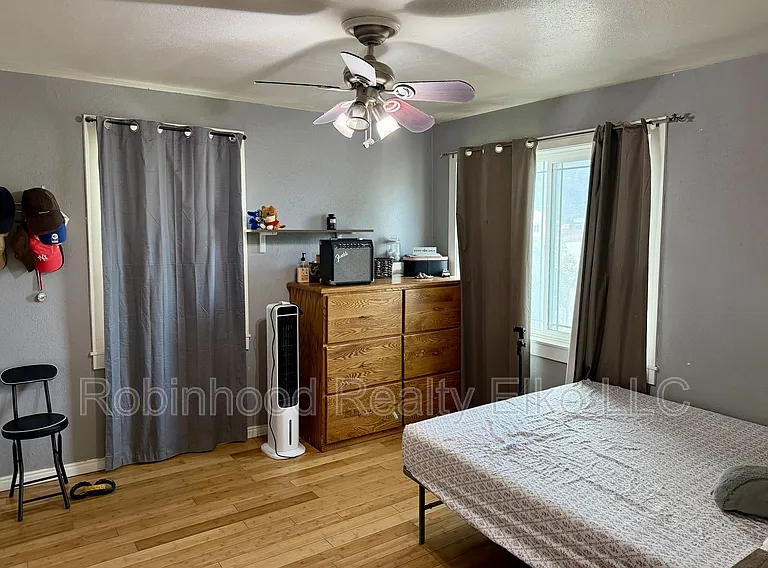 756 Maple St — Photo 9
