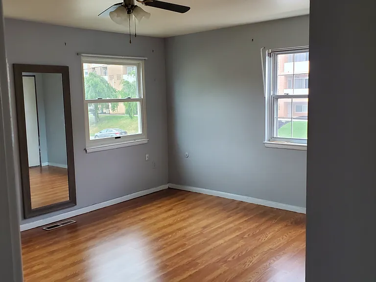 24 Cayuga Ct — Photo 17