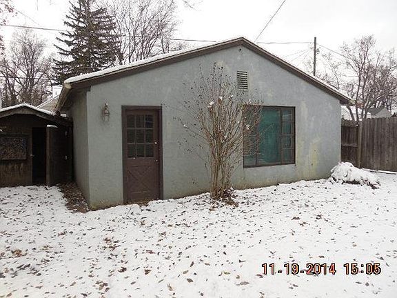 2nd image of 2943 Dresden St