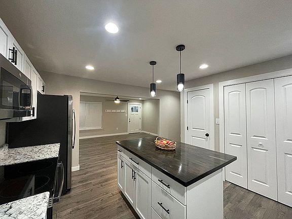 3rd image of 201 Meadow Ln