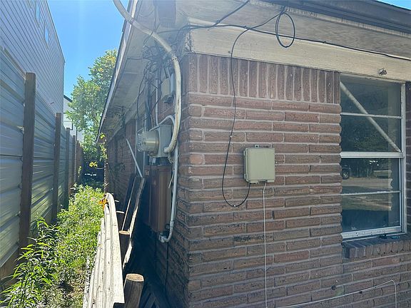 3rd image of 3502 Goodhope St