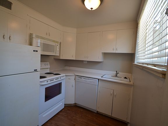 2nd image of 5545 E Yale Ave APT 5