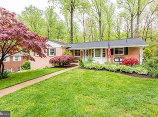 5121 Red Fox Dr, Annandale, VA 22003