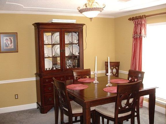 4th image of 208 Whitworth Dr