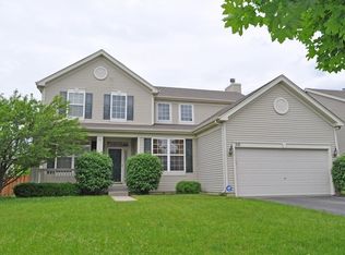 210 Vail Ct, Gilberts, IL 60136