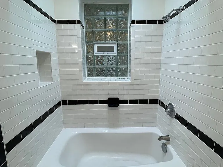 539 24th St NE — Photo 30