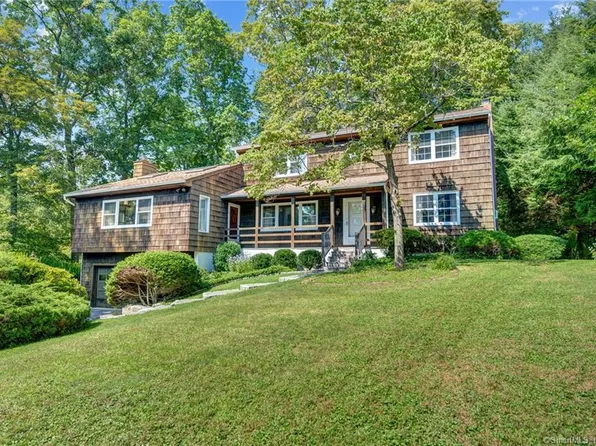 61 Cow Path Drive, Stamford, CT 06902