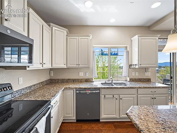 4th image of 8345 Longleaf Ln