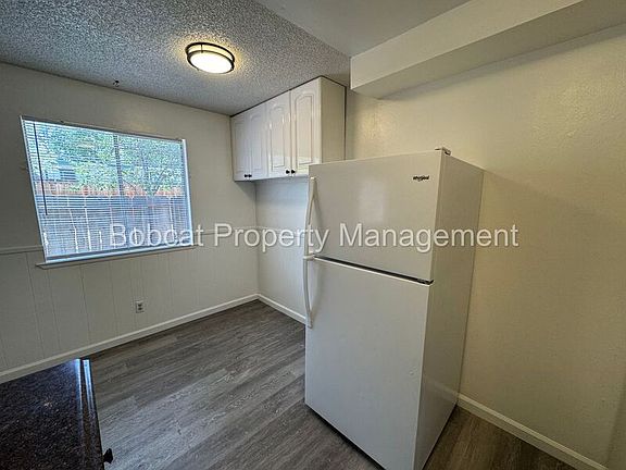 5th image of 1501 N Edmonds Dr #B