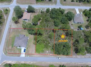 915 Barcelona St E, Lehigh Acres, FL 33974