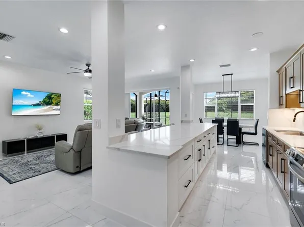 20370 Larino LOOP, ESTERO, FL 33928