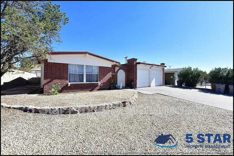 Building Photo - 904 Oneida Dr