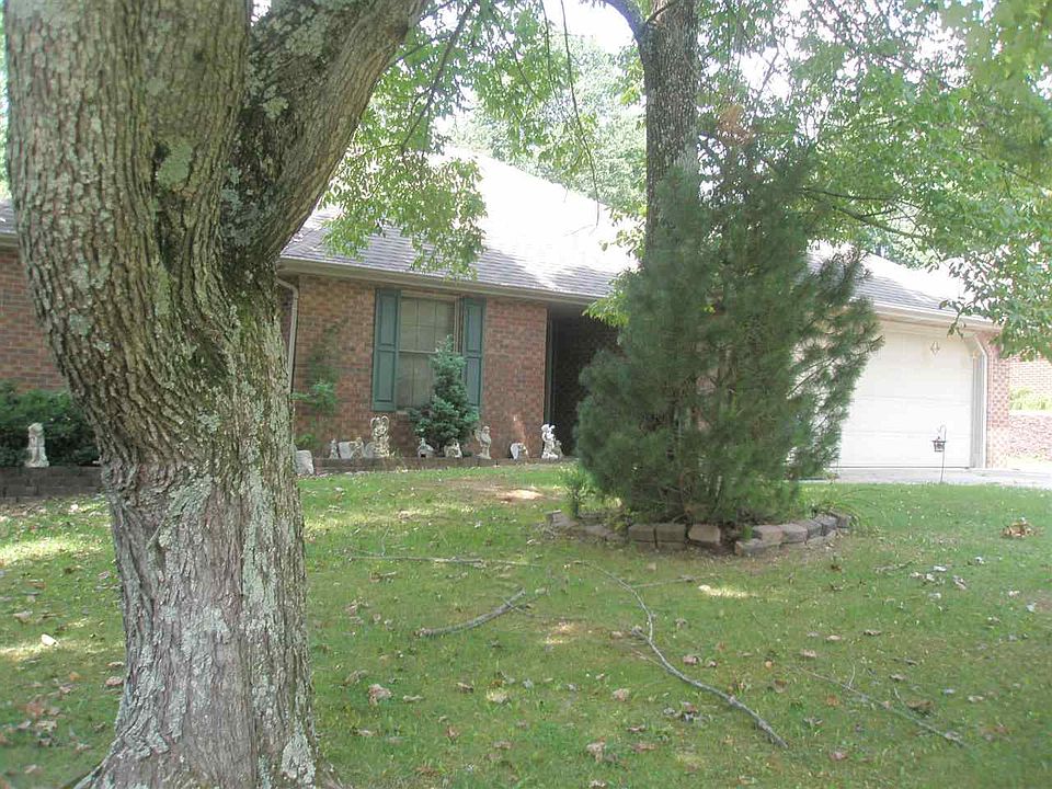 1st image of 855 S Melchoir Dr W