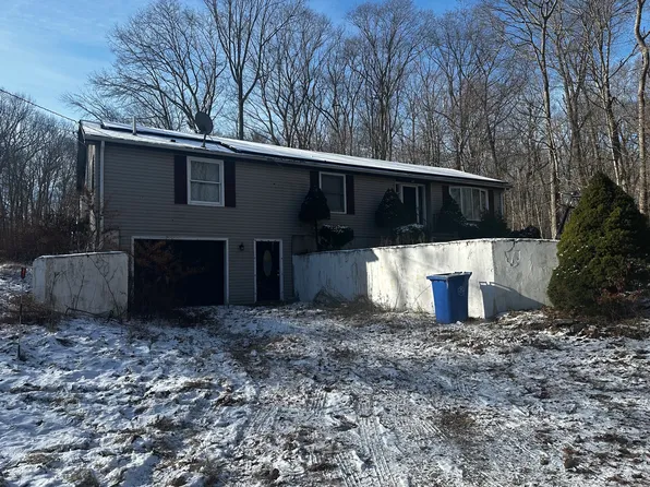 92 Spring Hill Road, Mansfield, CT 06268