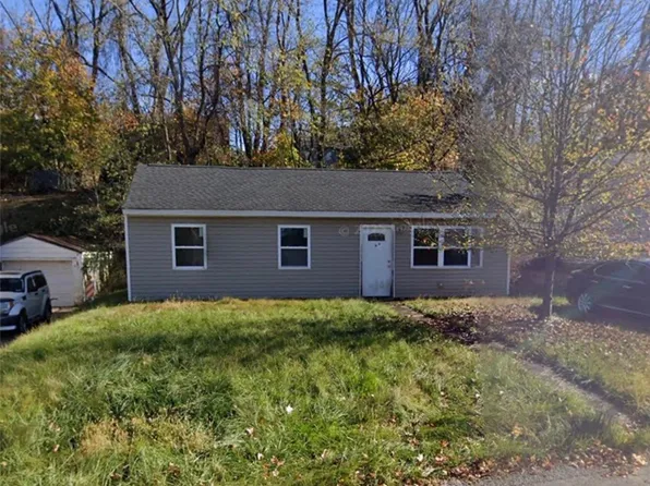 422 W Carter Dr, North Versailles, PA 15137