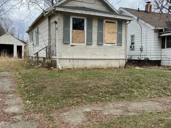 915 Stocker Ave, Flint, MI 48503