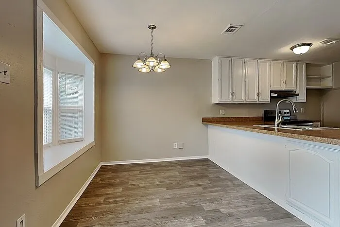 938 Hudson Dr — Photo 8