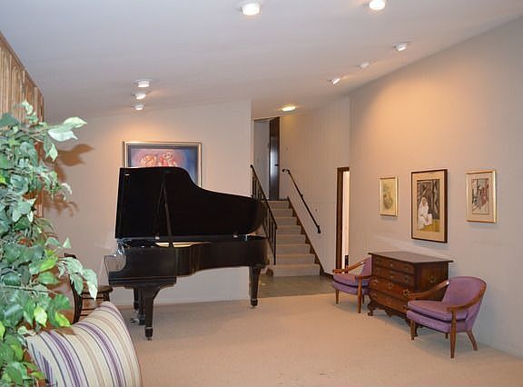 3rd image of 2801 Birchwood Ave