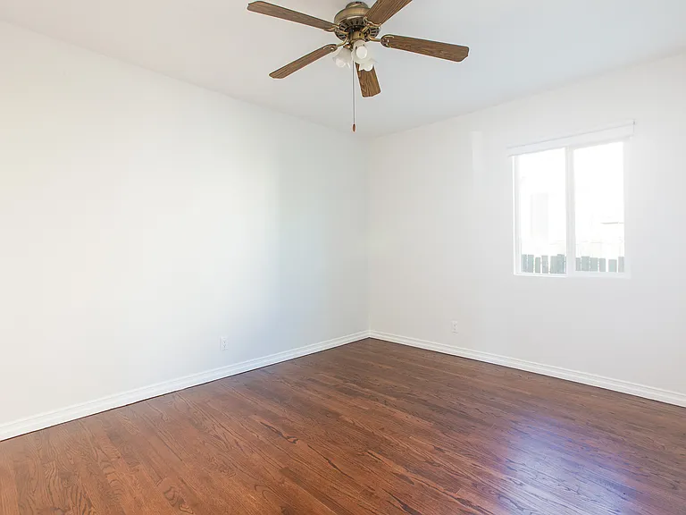 8525 Frandsen St — Photo 32