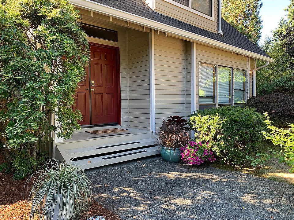 1st image of 1095 NW Glenwood Ct