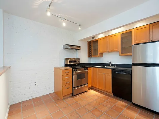 Sold by Sotheby's International Realty | media 3