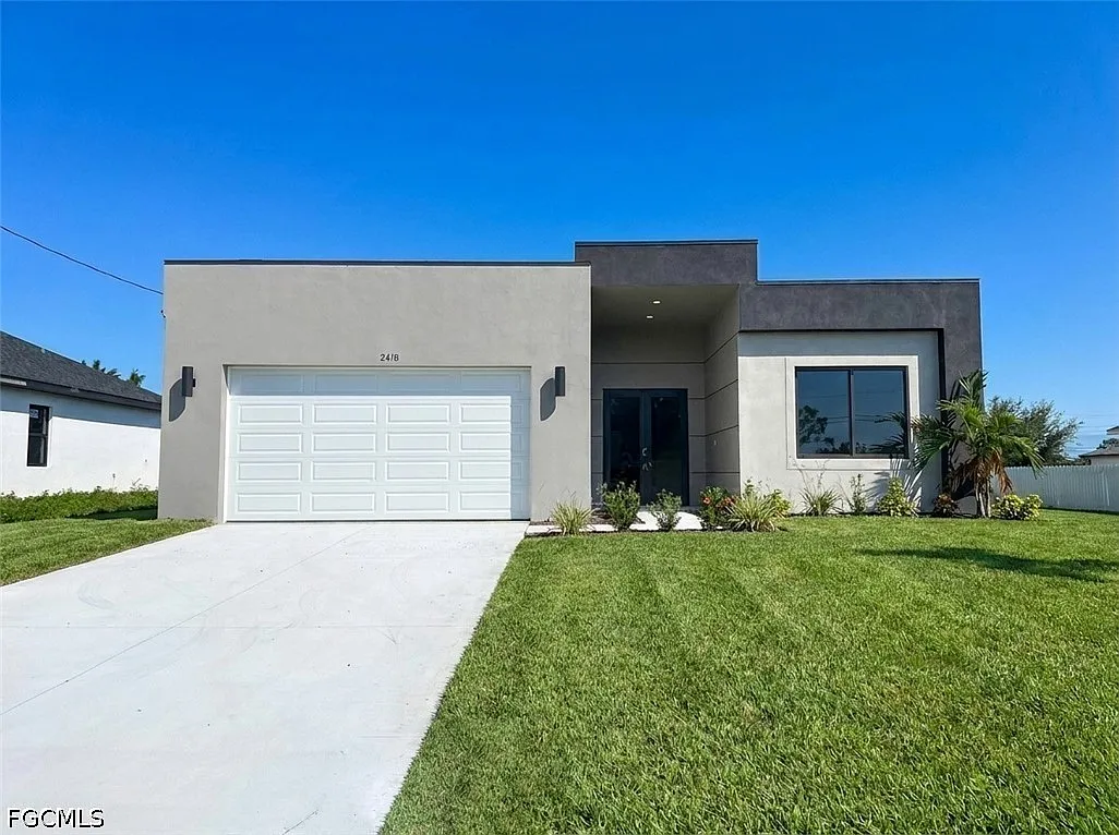 4 bed, 3.0 bath, 1715 sqft, $2,200 — Photo 2