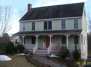 4 Jordan Ln, Amesbury, MA 01913