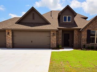 7112 E Oak Ridge St, Broken Arrow, OK 74014