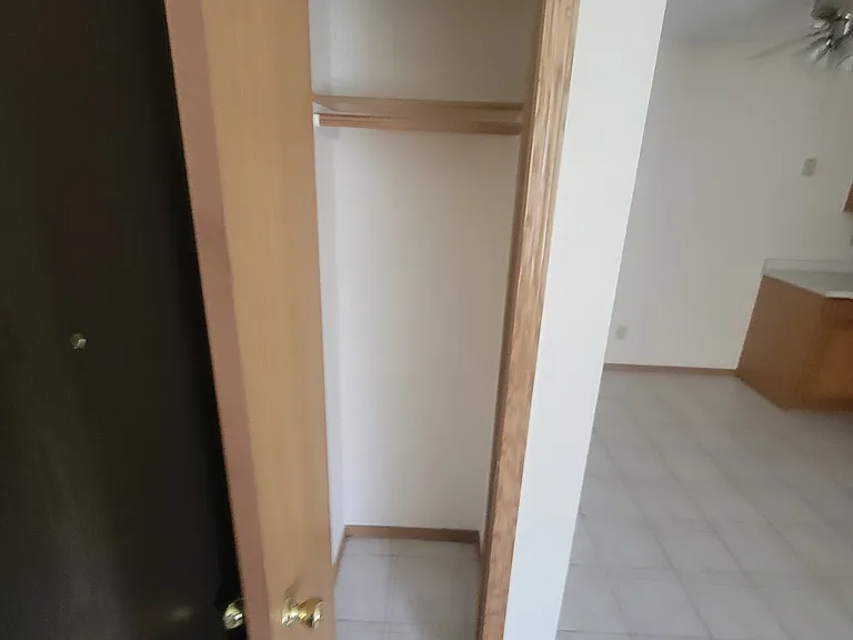 1709 La Crescent St #118 — Photo 12