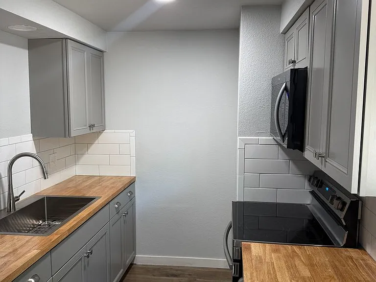 601 Beatty St — Photo 15