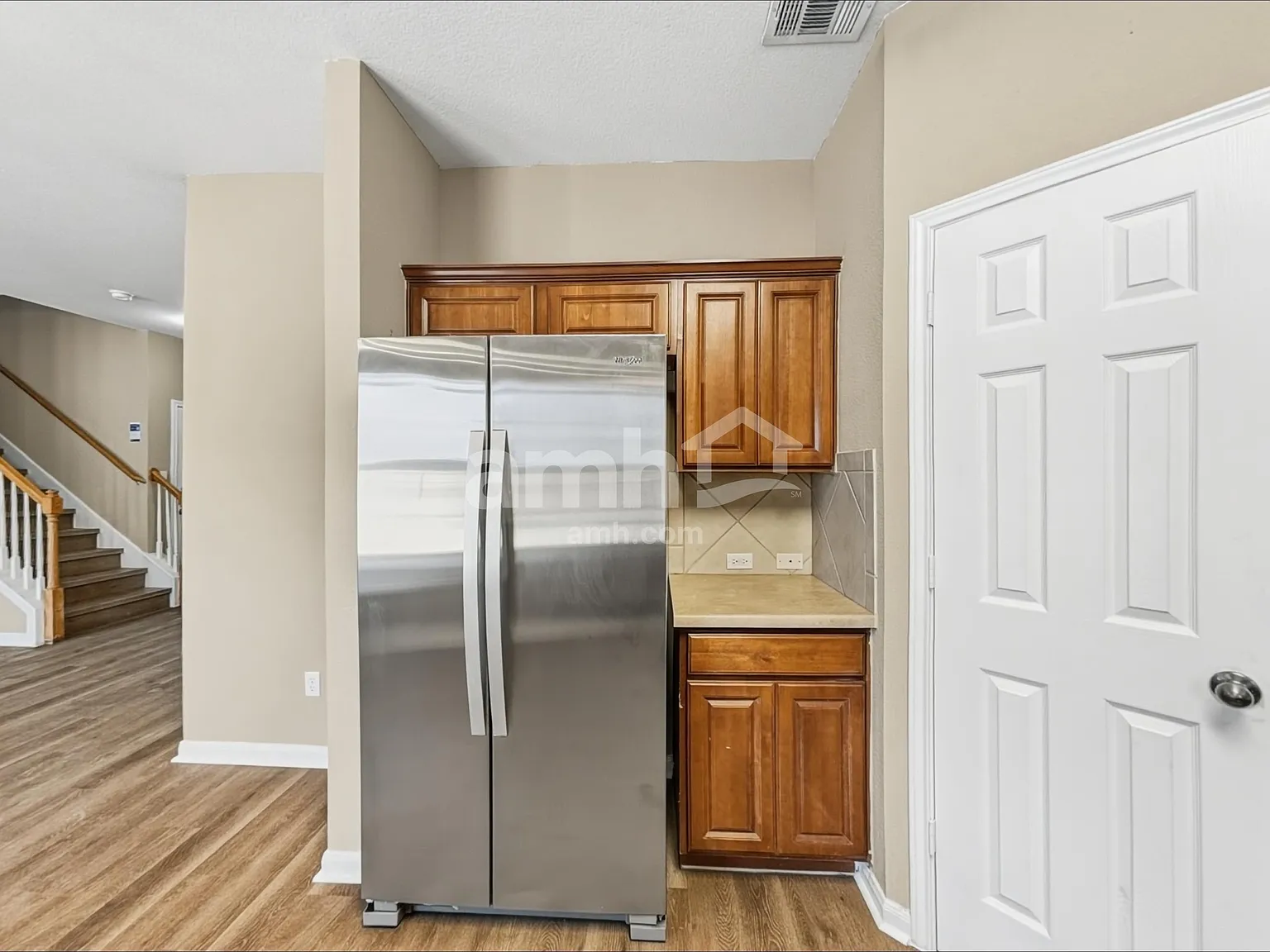 4 bed, 2.5 bath, 2297 sqft, $2,295 — Photo 4