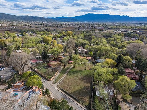 3rd image of Kit Carson Rd