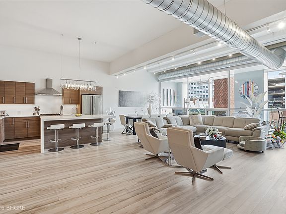 3rd image of 111 10th St Unit 310