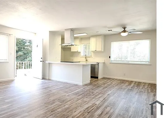 2236 Peach Ave #4 — Photo 4