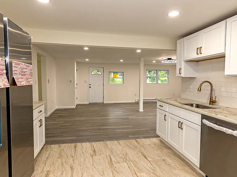 174 Sand Spring Rd — Photo 6