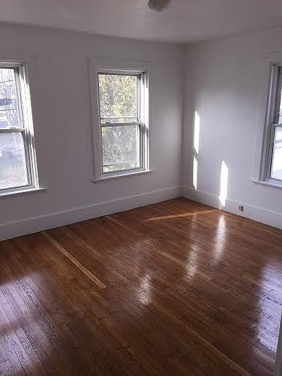 2nd image of 106 Hall Pl