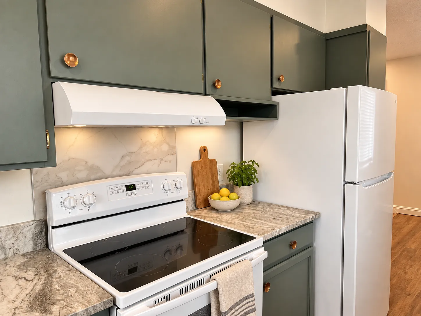 Studio, 640 sqft, $1,395 — Photo 4