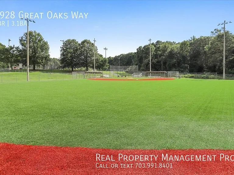 9928 Great Oaks Way — Photo 49