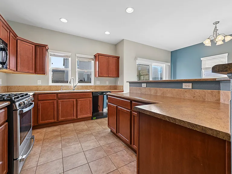 6914 Dusty Miller Way — Photo 9